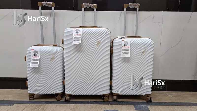 Luggage bags/ travel suitcases/ trolley bags/ travel trolley/ attachi