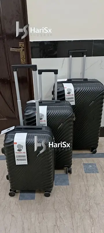 Luggage bags/ travel suitcases/ trolley bags/ travel trolley/ attachi