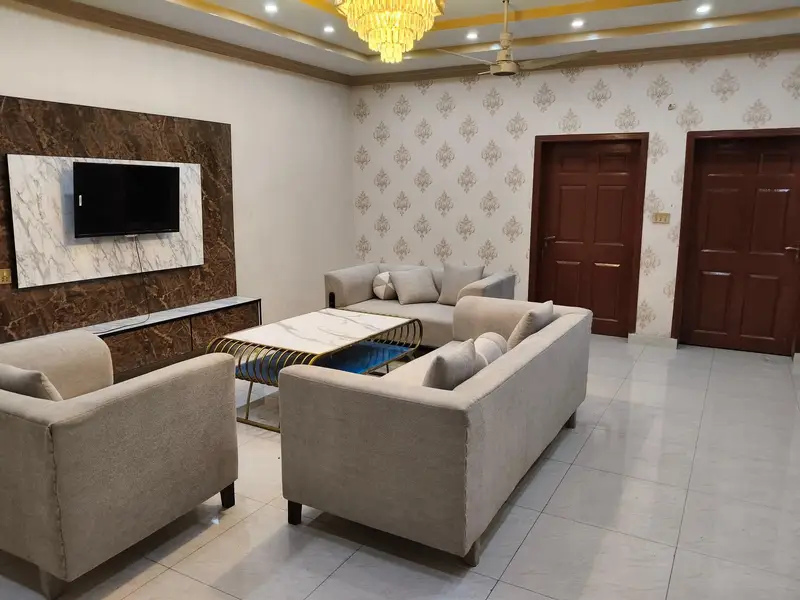 10 Marla Covered Area House available for rent