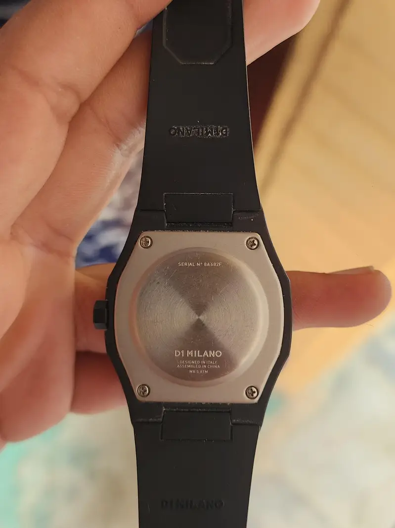 D1 melano watch branded Italy