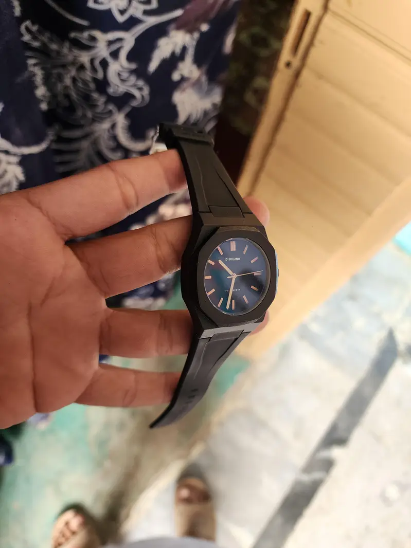 D1 melano watch branded Italy