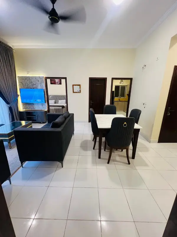 1100 Sq Fts Dascon Towers 2-Bed Apartment On Rent Per Day 13k In Bahria Town Karachi