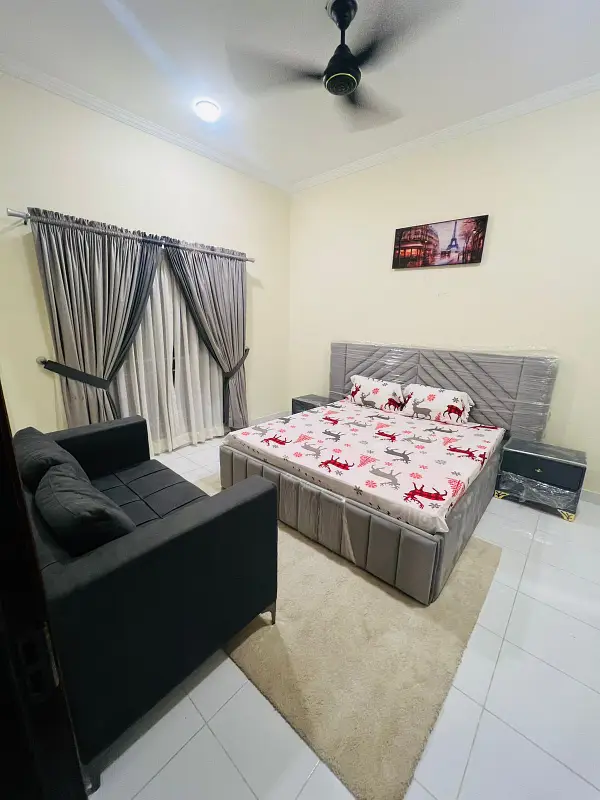 1100 Sq Fts Dascon Towers 2-Bed Apartment On Rent Per Day 13k In Bahria Town Karachi