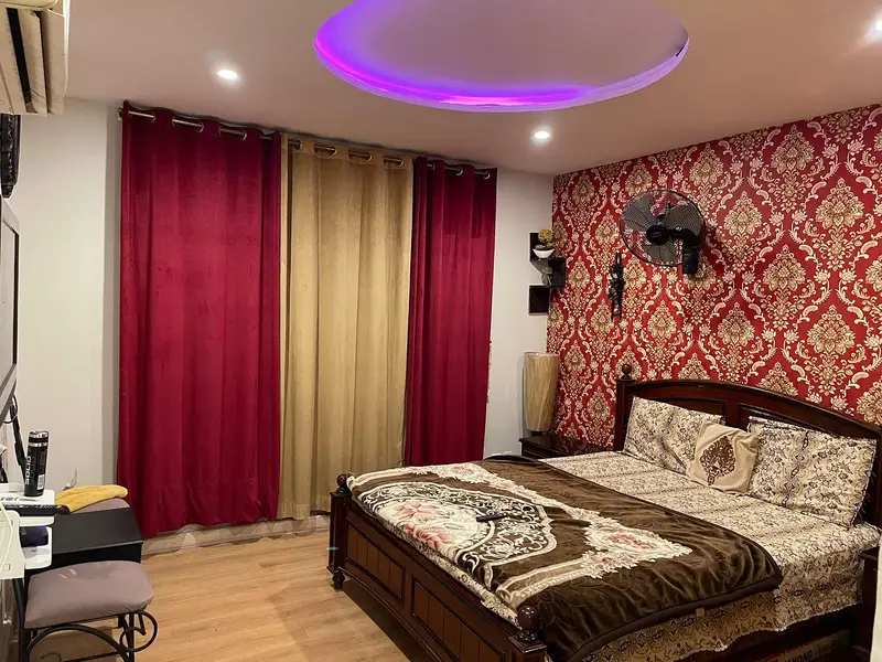 Airbnb/Daily basis Apartment one bed available at f11