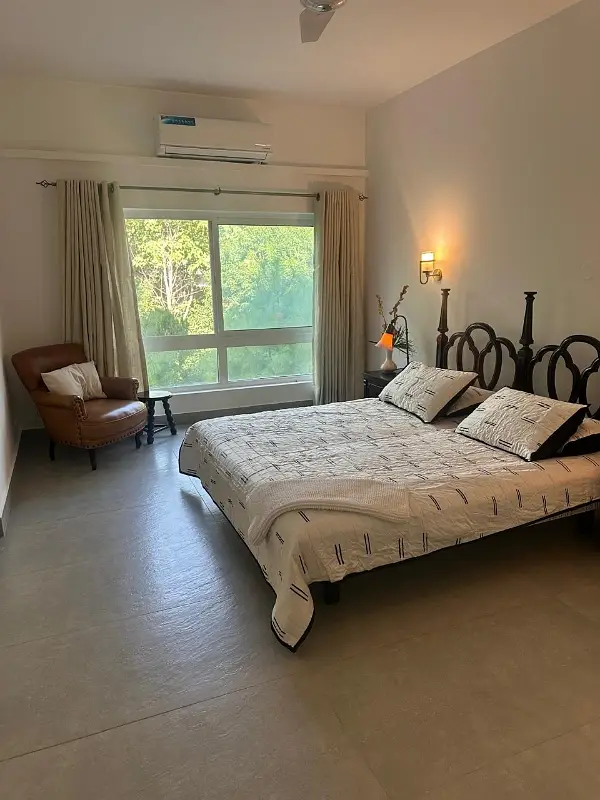 2 Bed Luxurious Royal Apartment In Diplomatic Enclave Fully Renovated