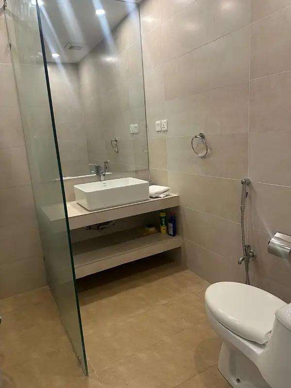 2 Bed Luxurious Royal Apartment In Diplomatic Enclave Fully Renovated