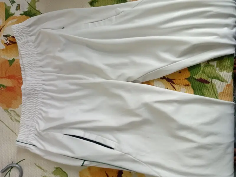 Cricket test clothes for 12,14 year old kids.