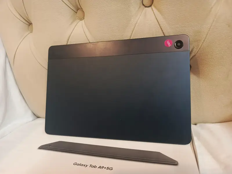 Tablets by Lenovo Samsung