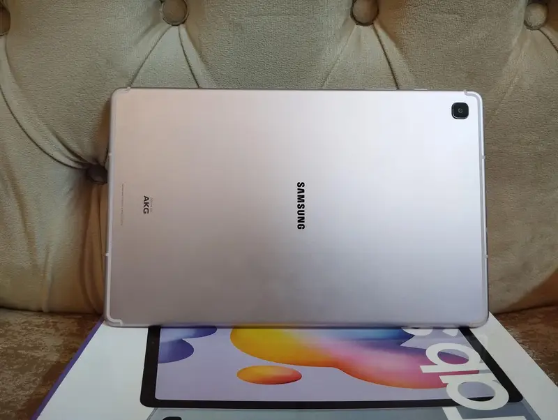 Tablets by Lenovo Samsung