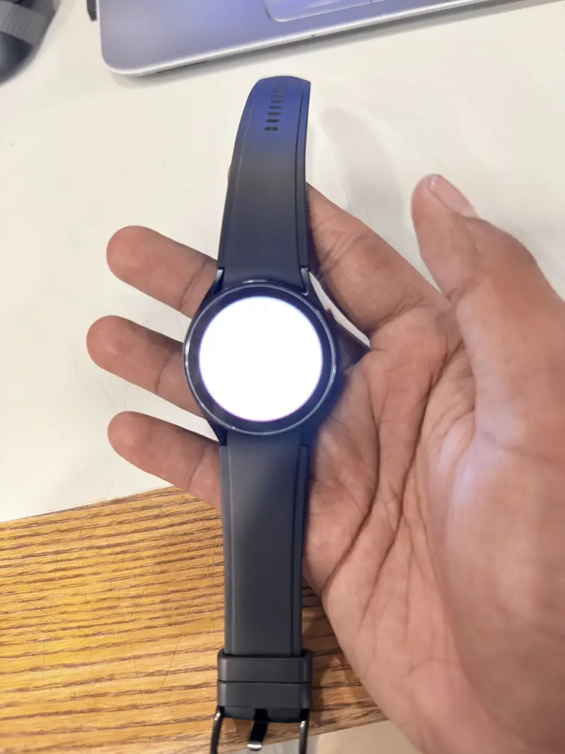 Samsung Galaxy Watch 4 (40mm) Excellent Condition | Bluetooth Calling