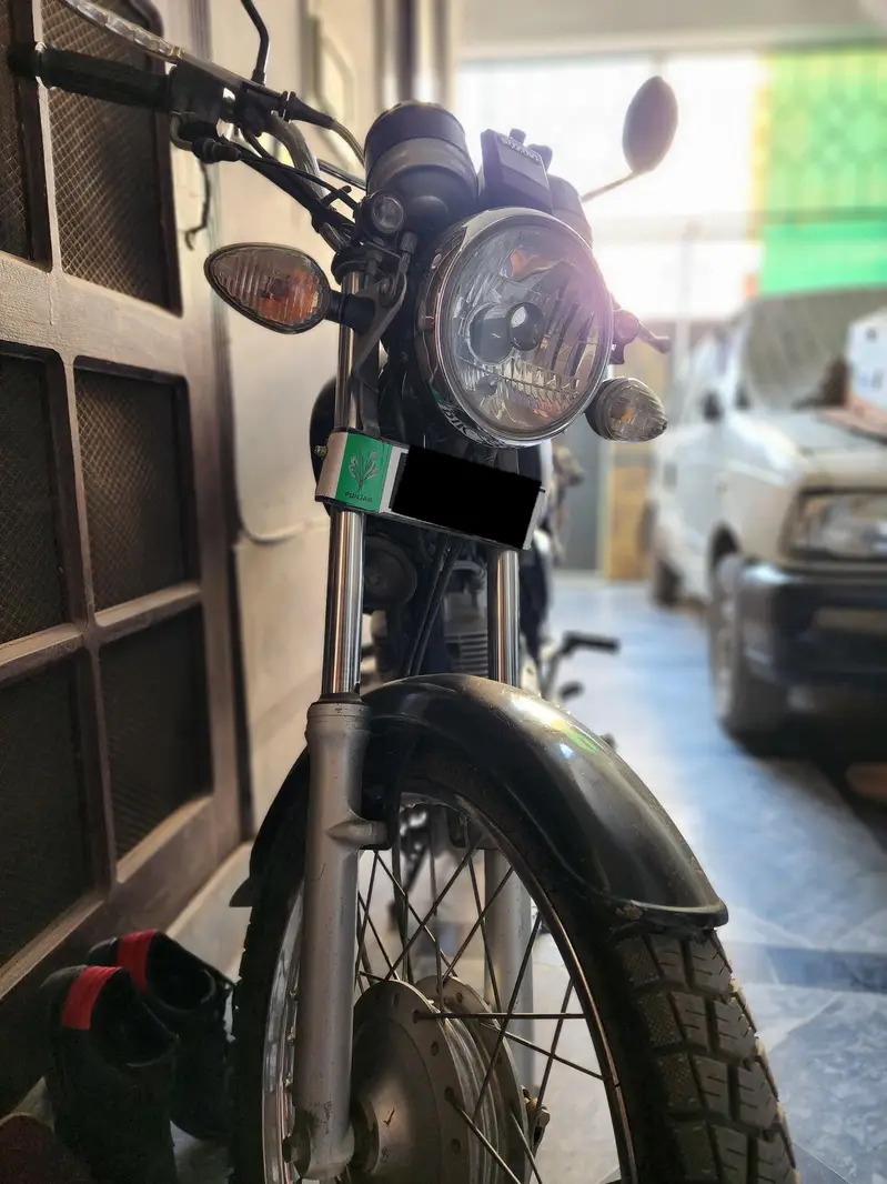 Suzuki GS 150