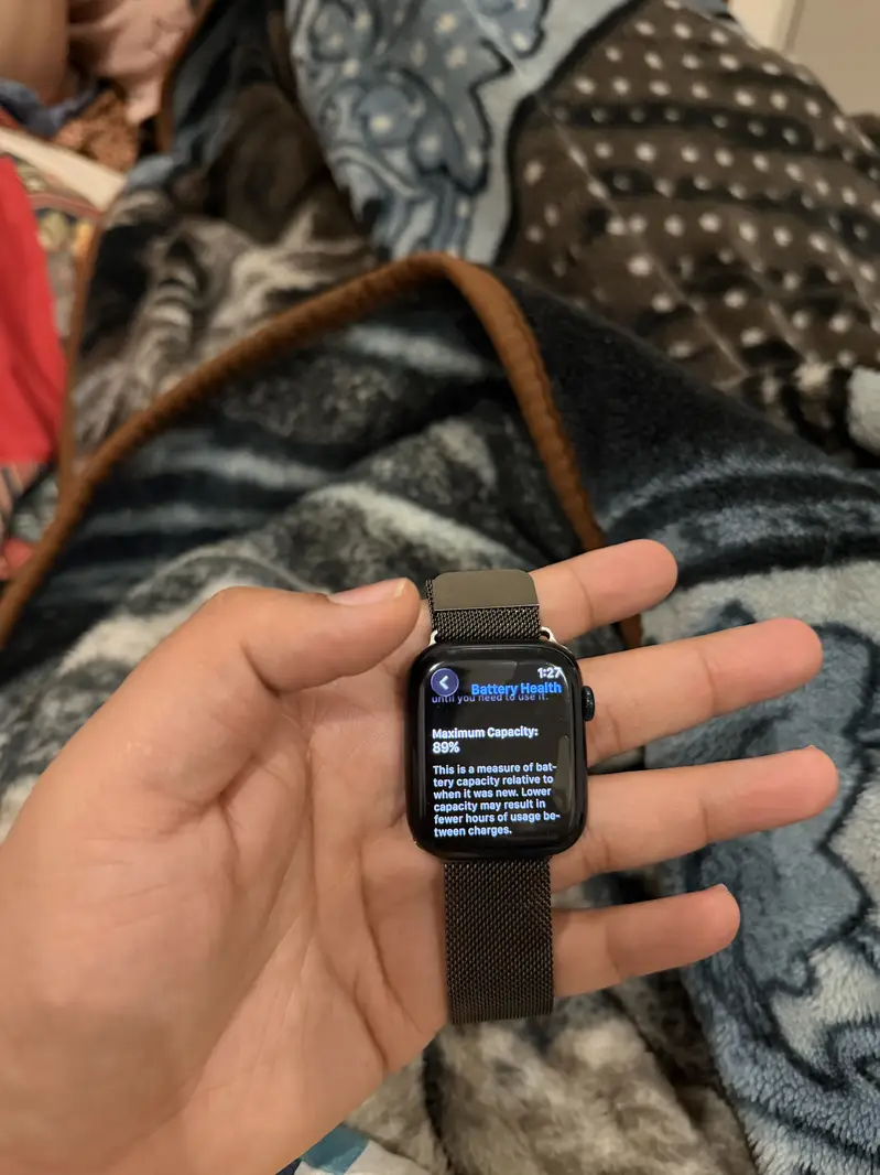 Apple Watch Series 9 45mm – 89% Battery