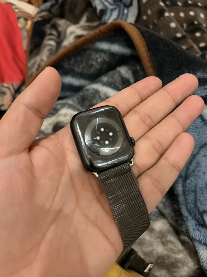 Apple Watch Series 9 45mm – 89% Battery