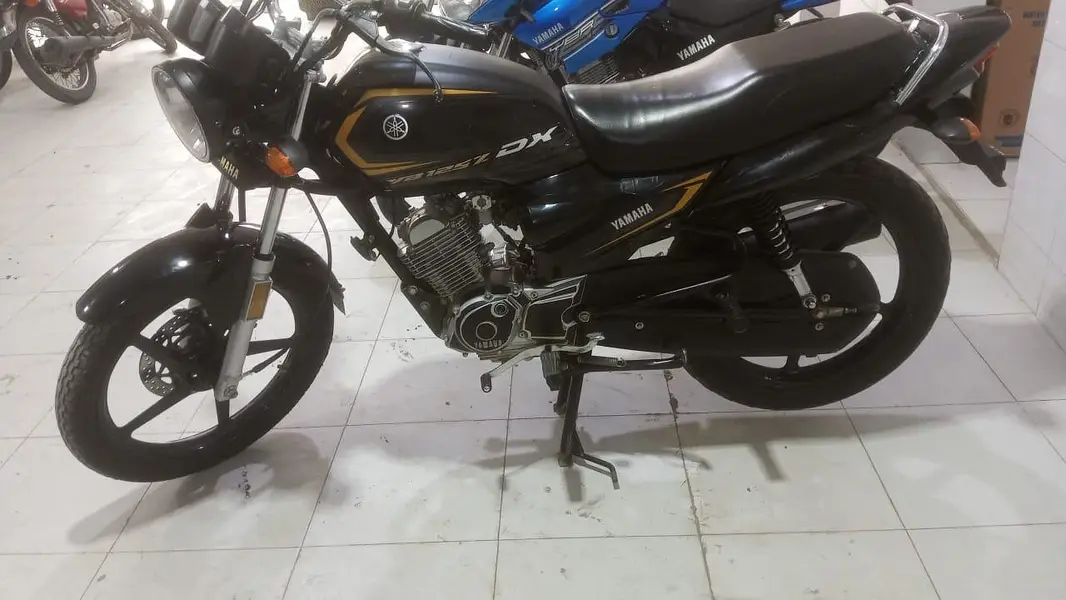 YAMAHA YB 125Z-DX | Model 2025 | 9200 KMs Driven Call 0310 - 0050111