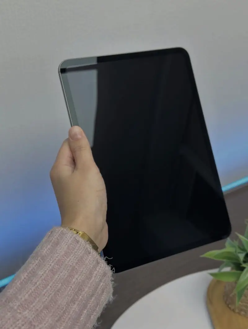 Apple iPad Pro 11 inches M4