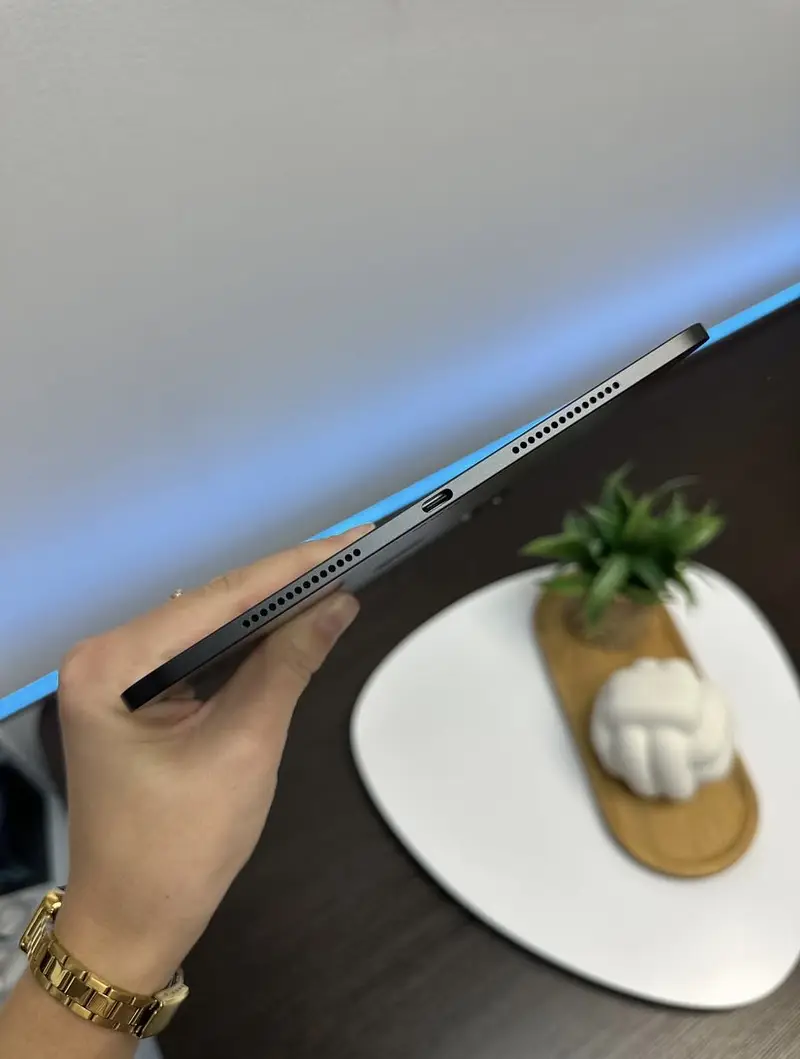 Apple iPad Pro 11 inches M4