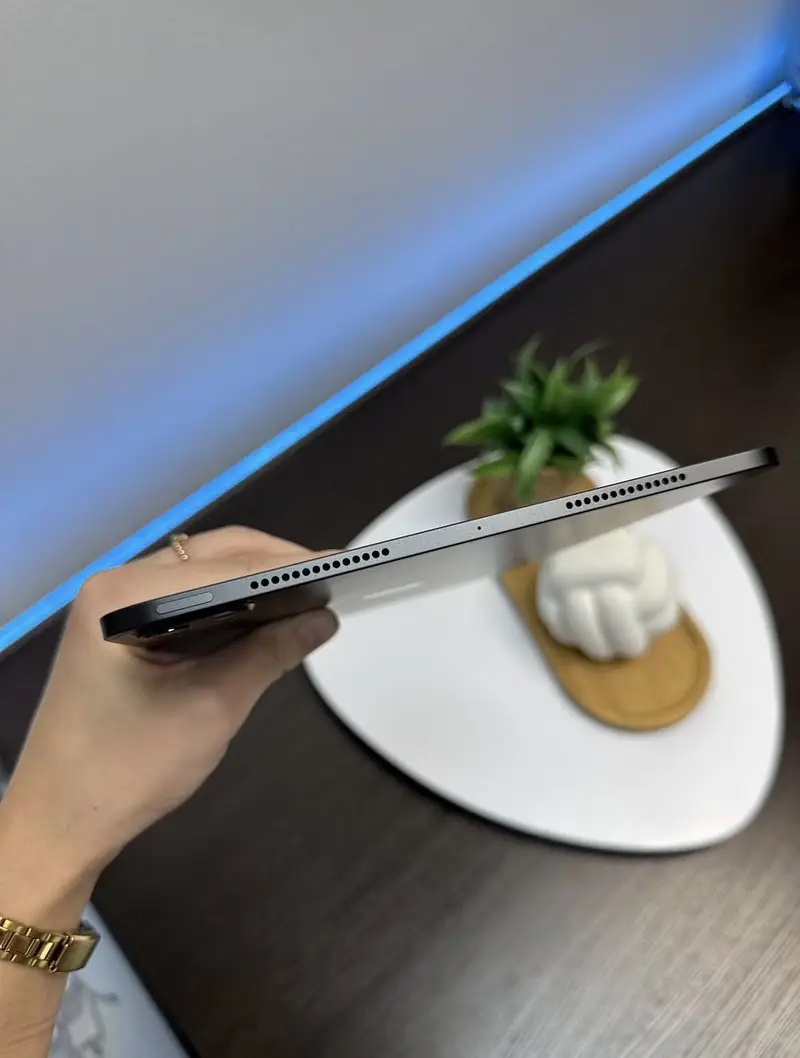 Apple iPad Pro 11 inches M4