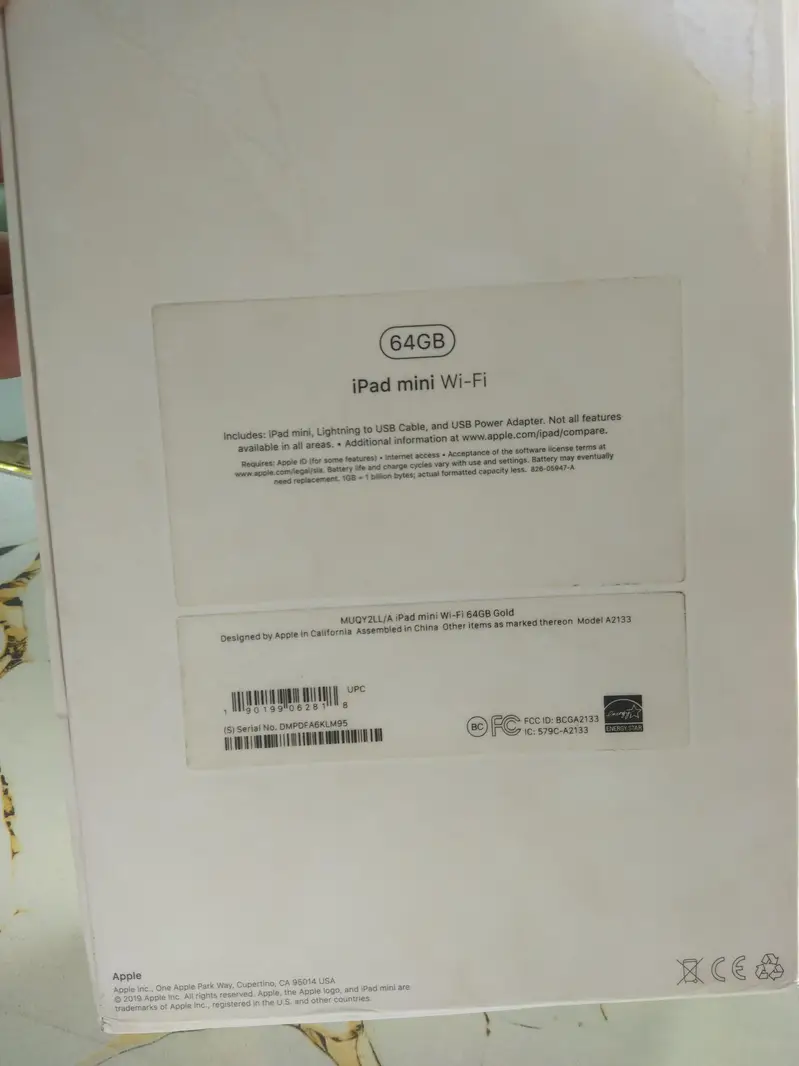 iPad Mini 5 10/10 Condition Original Box & Charger