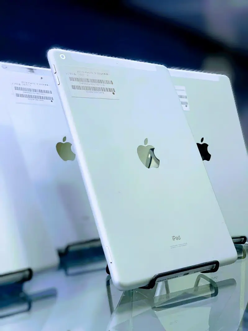 Apple iPad 7th Generation 32GB | Perfect for Study & Gaming