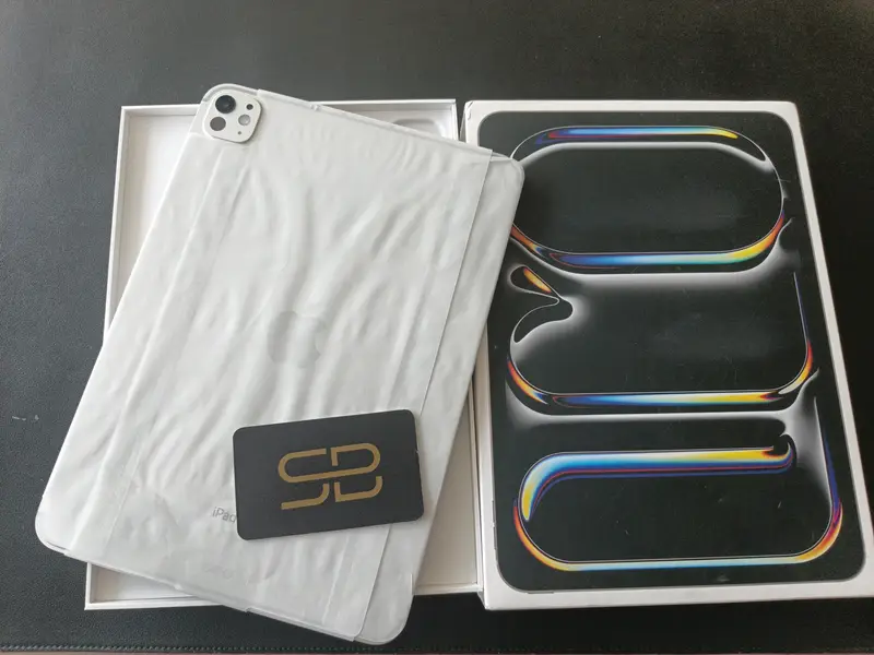 iPad Pro 11" M4 256GB Silver – Just Activated – Complete Box