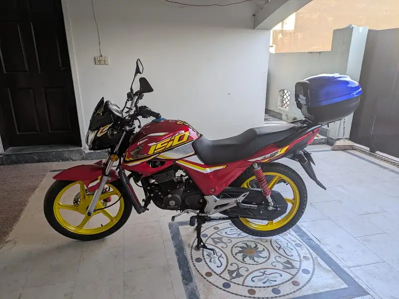 Honda CB 150F | 2025–26 Model | Almost Brand New