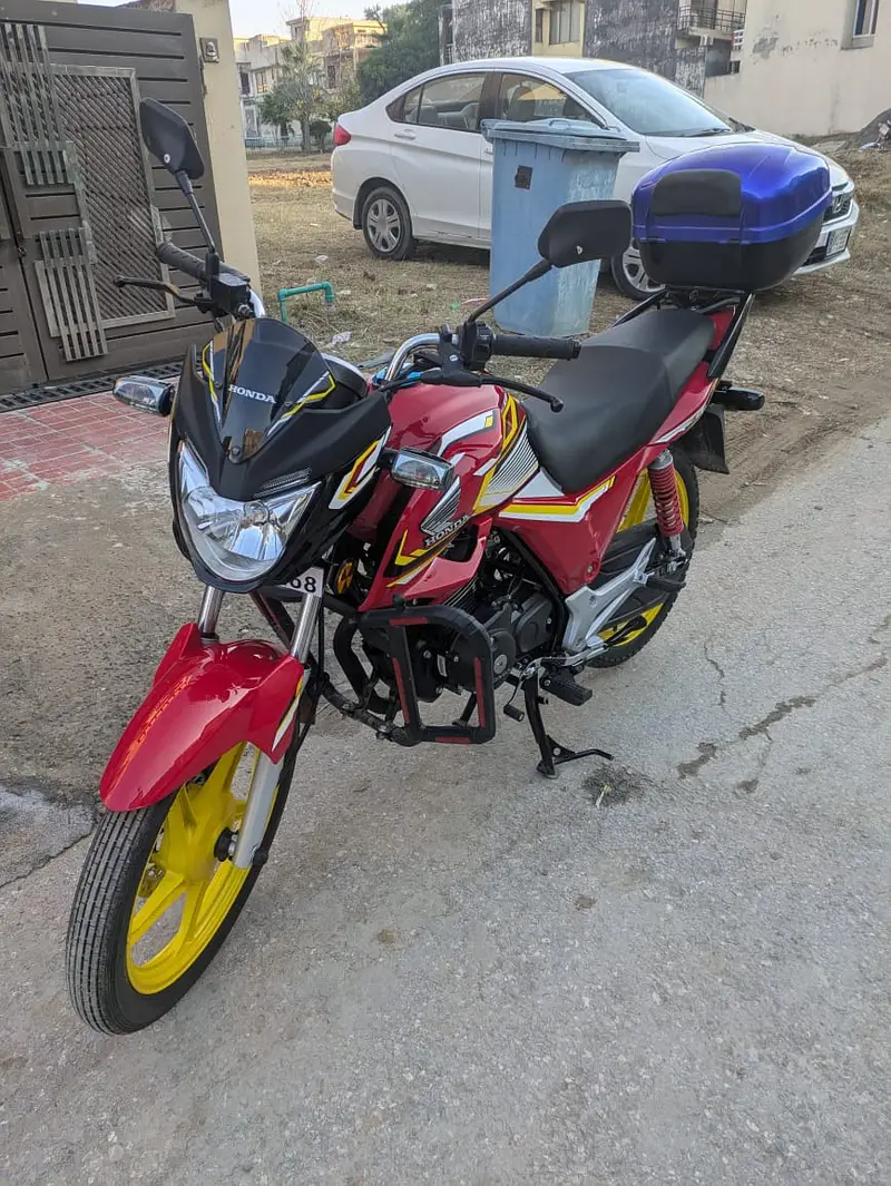 Honda CB 150F | 2025–26 Model | Almost Brand New