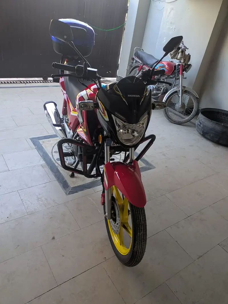 Honda CB 150F | 2025–26 Model | Almost Brand New