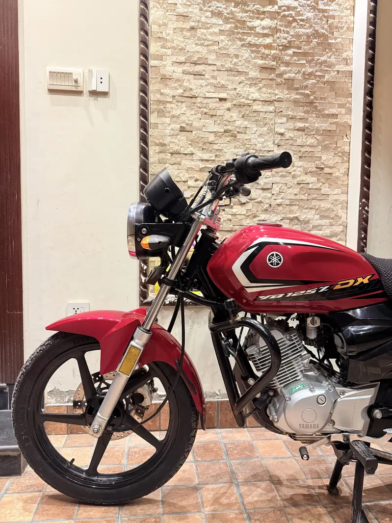 Yamaha YB 125Z-DX Model 2025 Bike 20000 KMS Driven Call 0305 - 781813