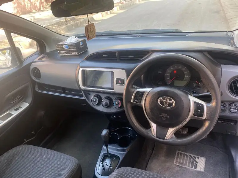 Toyota Vitz 2015