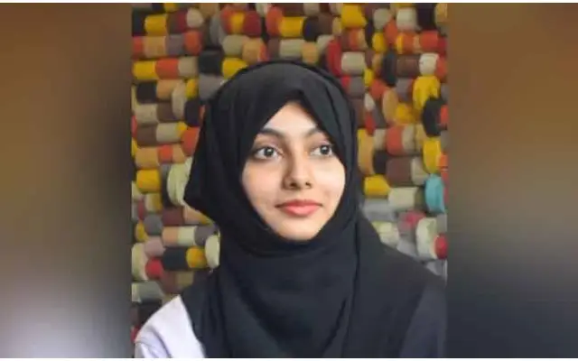 Aysha Merchant Secures 3rd Rank In Interior Design At Mangalore University