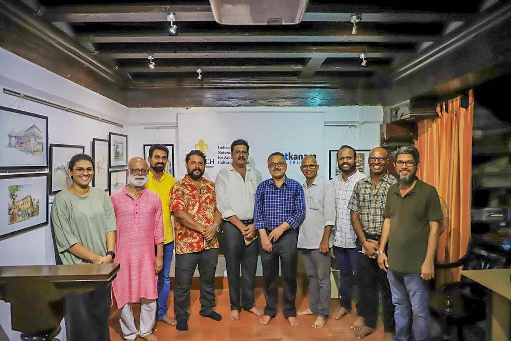 Dignitary With Participating Artists And Organisers