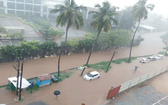 Heavy Rains Cause Damage in Mangalore, Karnataka | News Karnataka