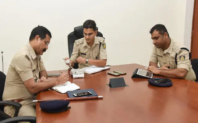 Mangaluru Police Commissioner Addresses Public Grievances In Phone In Programme (1)