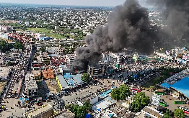 Massive Fire Engulfs Paint Shop In Koppal, Destroys Multiple Businesses