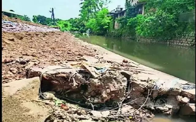 Dyfi Demands Inquiry Into Collapsed Rajakaluve Wall In Mangaluru