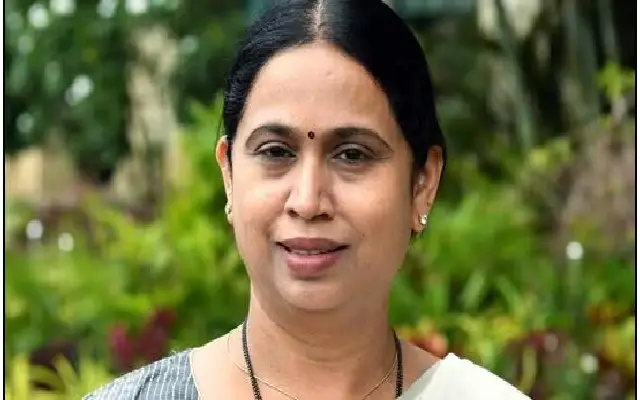 Minister Lakshmi Hebbalkar Inspects Anganwadi Centre In Kadiyali