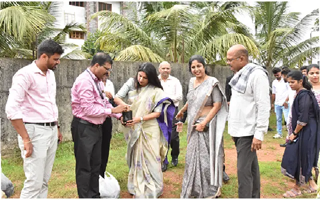 Sahyadri College's Unique Farewell Planting Seeds For The Future