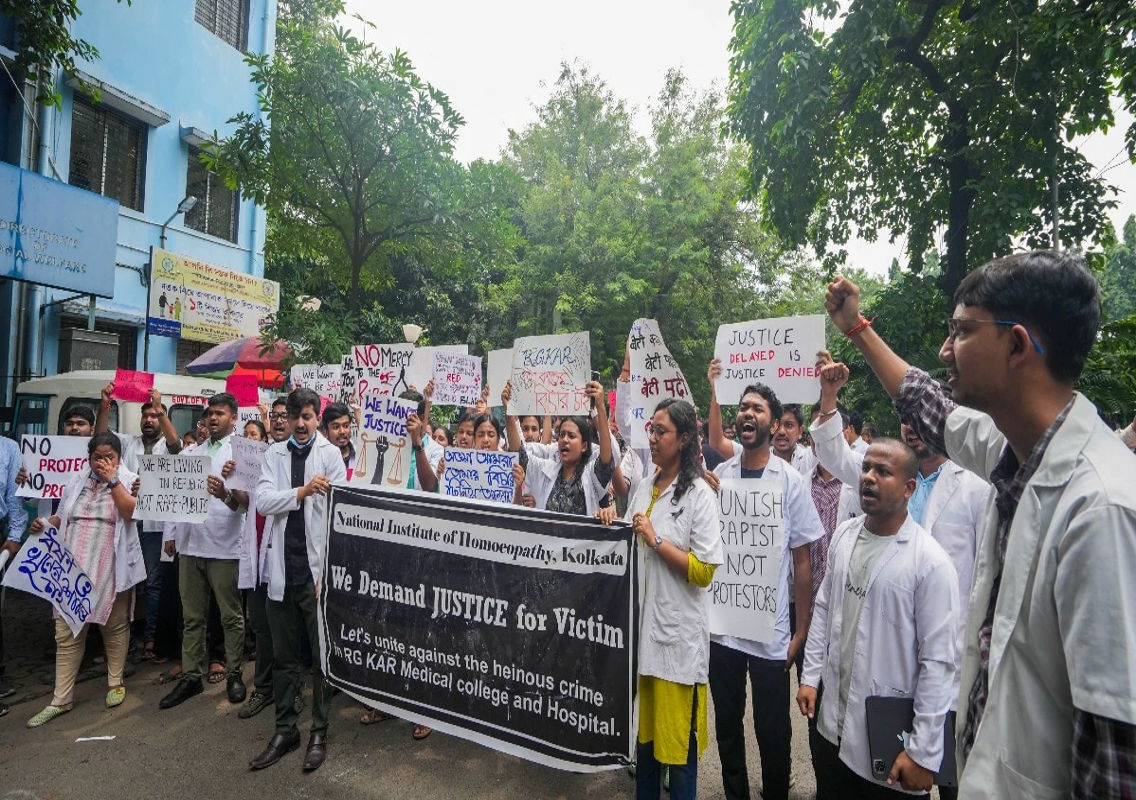 Supreme Court Criticises Kolkata Police in Rape-Murder Case | News ...