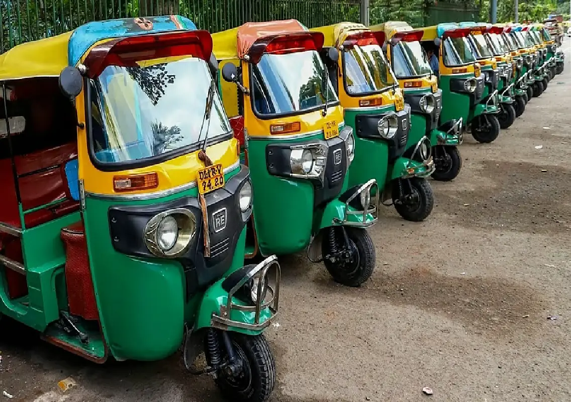 LPG shortage hits Mysuru auto drivers amid fuel crisis | News Karnataka