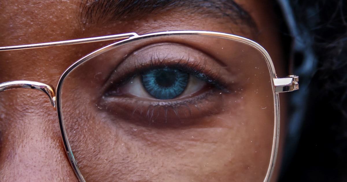 Hide dating profile from contacts