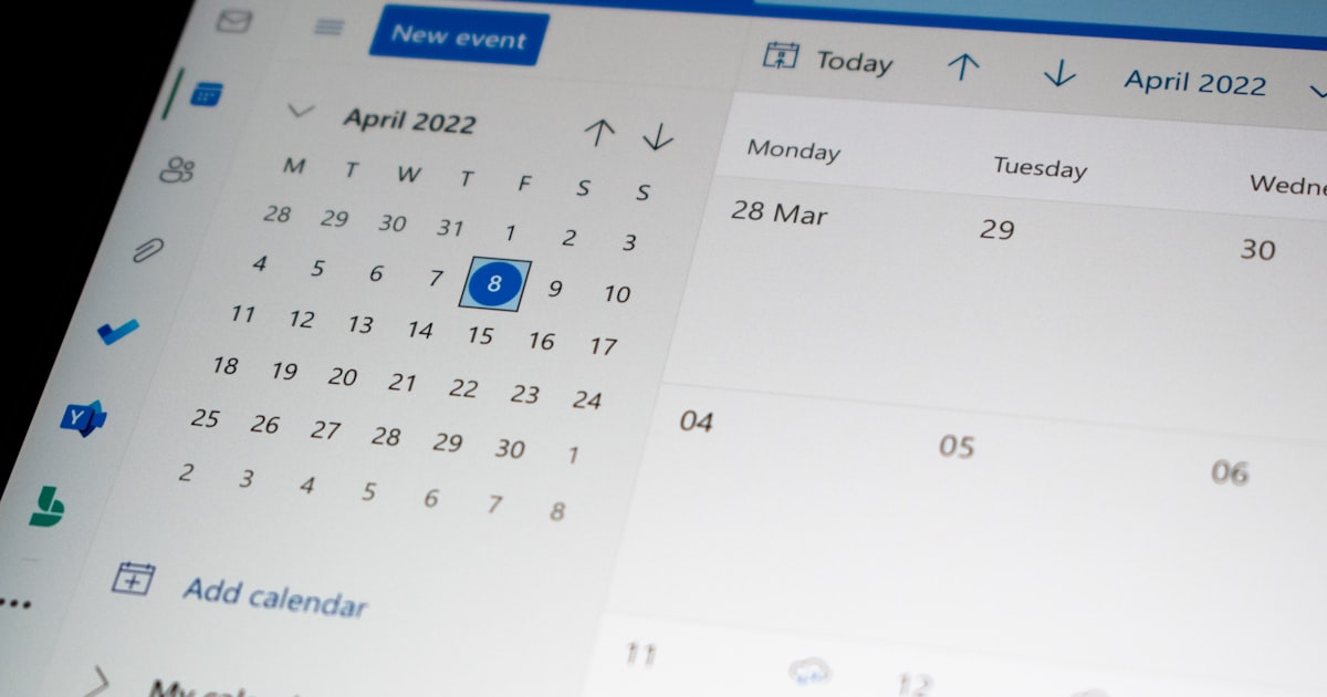a computer screen with a calendar on it