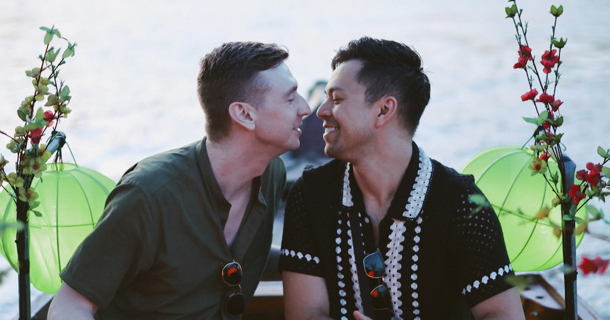 Gay dating profile tips