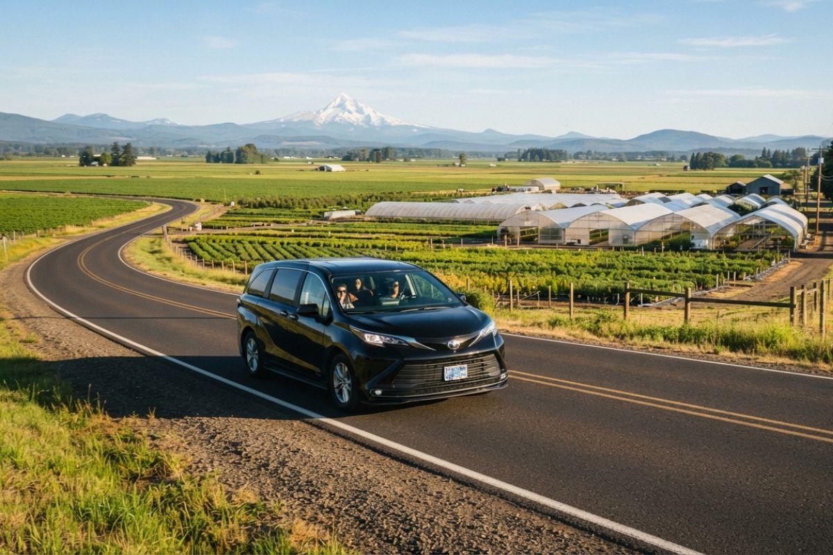 Hubbard to PDX Airport Shuttle Service