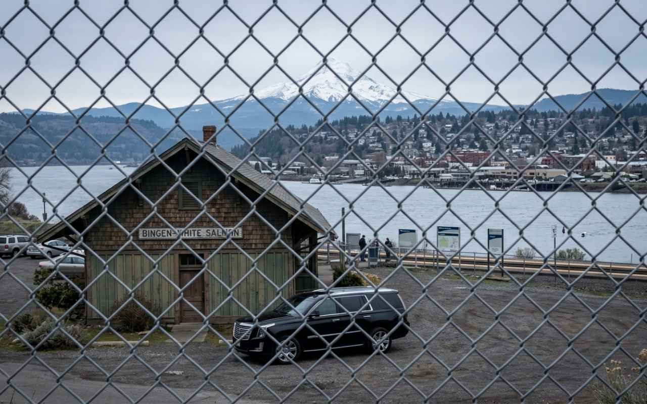 Home, Hotel & Gorge Area Pickup in Bingen