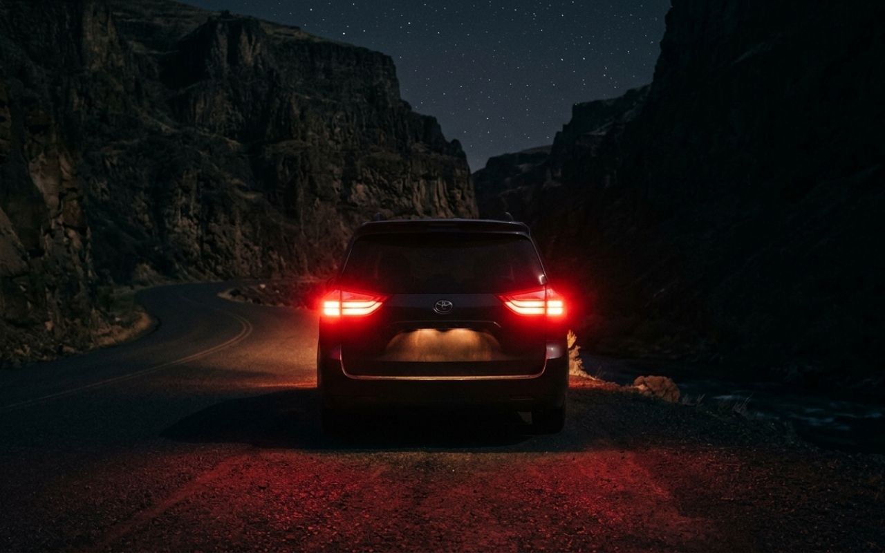 Early Morning & Late-Night Airport Transfers